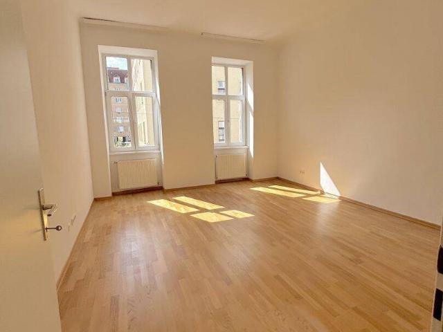 charmante 2 Zimmer Wohnung mit Fernblick