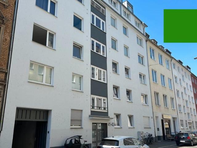 Charmante 2 Zimmer Wohnung mit sonnigem Balkon in begehrter Lage