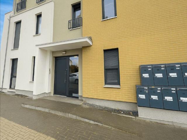 Charmante 2 Zimmer Wohnung mit sonnigem Balkon in Velten