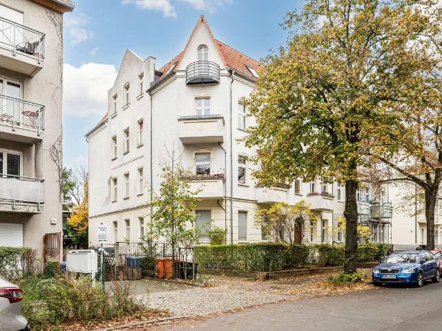 Charmante 2 Zimmer Wohnung mit Süd Balkon & Grünblick | Vermietet