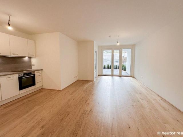 Charmante 2 Zimmer Wohnung mit traumhafter Terrasse Wohnen am Puls der Zeit mit ausgezeichneter U Bahn Anbindung mitten in Mariahilf