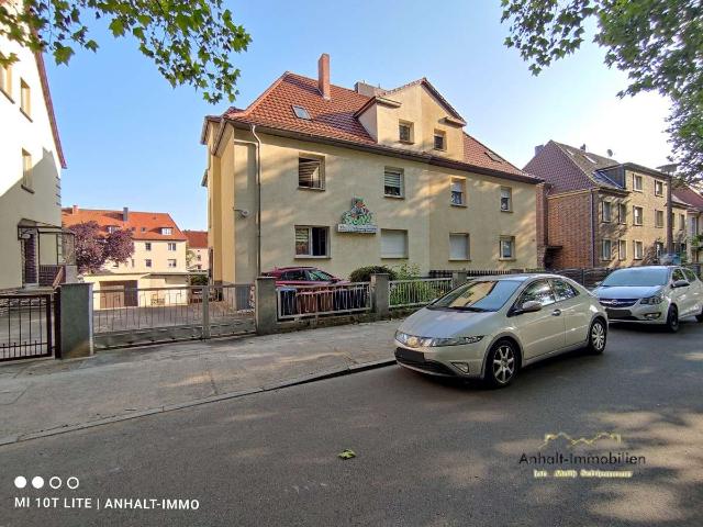Charmante 2 Raum Dachgeschosswohnung in zentraler Lage