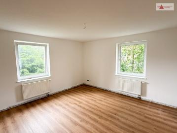 Charmante 2 Raum Wohnung in schöner Ortslage von Sehma!