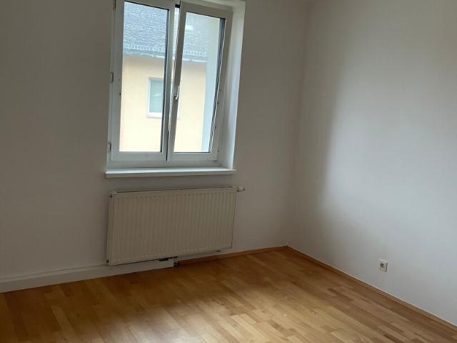 charmante 2 raum wohnung mit balkon in ried im innkreis – perfekte raumaufteilung in guter wohnlage! ab sofort verfügbar! unbefristeter vertrag!