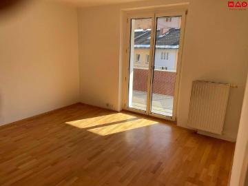 Charmante 2 Raum Wohnung mit Balkon in Ried im Innkreis – perfekte Raumaufteilung in guter Wohnlage! Ab 01.07.2026 verfügbar! UNBEFRISTETER VERTRAG!