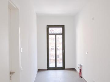 Erstbezug nach Kernsanierung Charmante 2 Raum Wohnung mit EBK & Balkon WE11