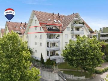 Charmante 4.5 Zi. Dachwohnung mit sonnigem Balkon und Weitsicht