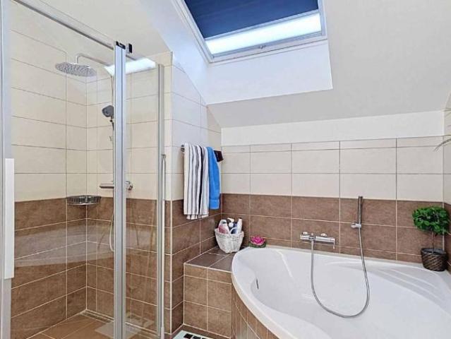 Charmante 4.5 Zimmer Villa im Grünen
