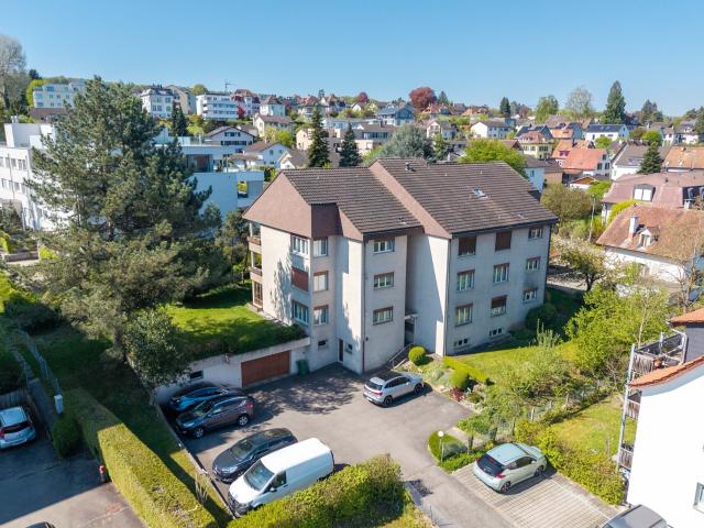 Charmante 4.5 Zimmer Wohnung mit viel Potenzial ruhig und zentral gelegen