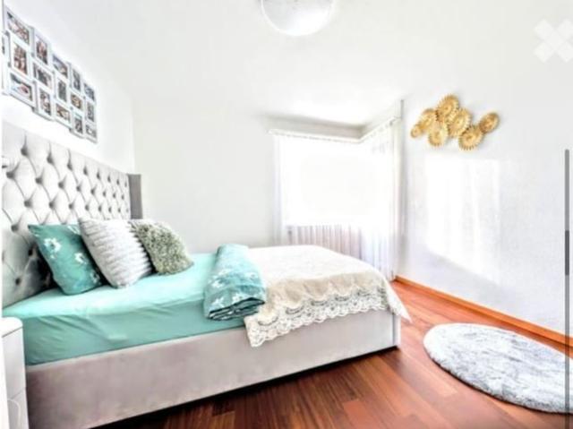 Charmante 4.5 Zimmer Wohnung mit Balkon inkl. Doppel Tiefgaragenplatz und Bastelraum