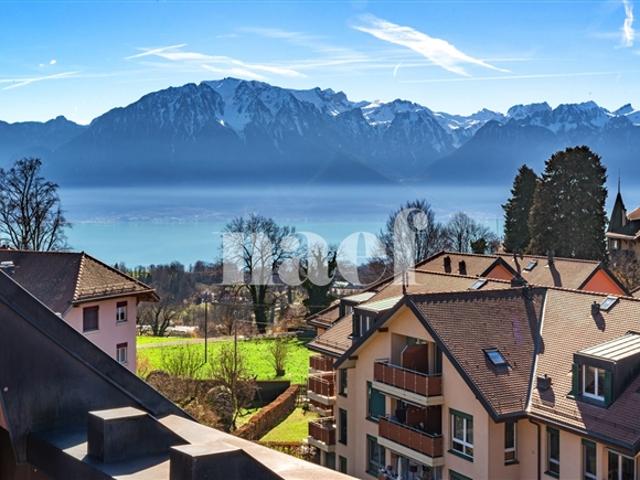 Charmante 4,5 Zimmer Wohnung mit Glanz auf dem Dachboden zum Verkauf in St Légier