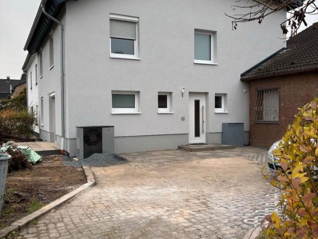 Charmante 4,5 Zimmer Wohnung mit Garten in Köln Heimersdorf