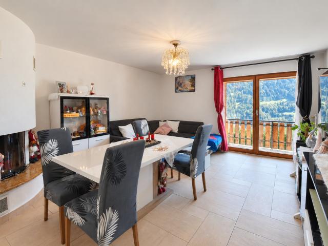 Charmante 4,5 Zimmer Wohnung in einer ruhigen Gegend in Val d'Illiez