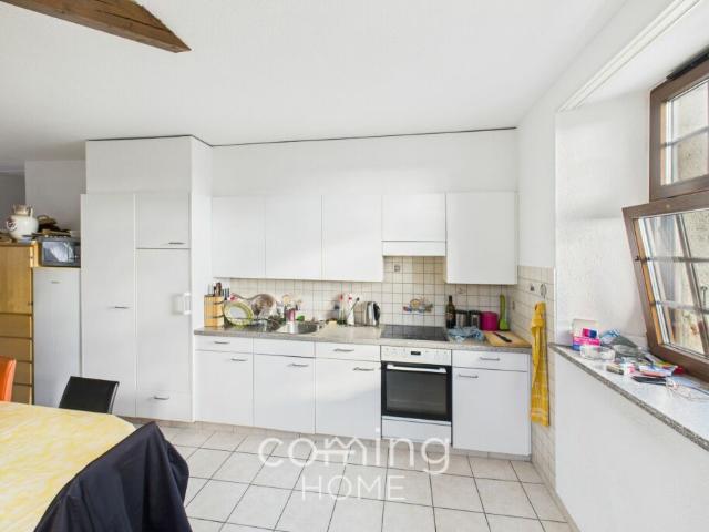 Charmante 4.5 Zimmer Dachwohnung in Oensingen mit zusätzlichem Estrich Büroraum