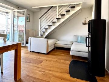Charmante 4 5 Zimmer Maisonette in Göggingen, Balkon, Kamin.