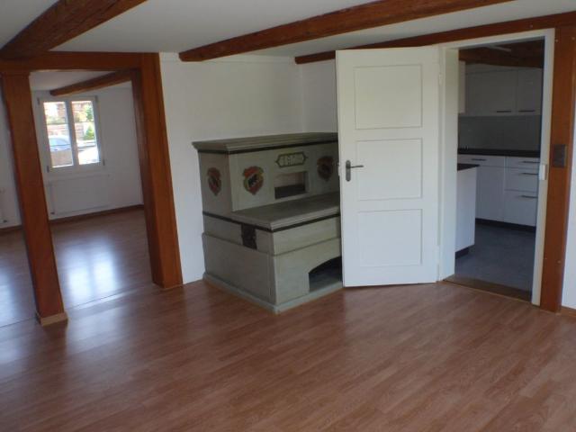 Charmante 4.5 Zimmer Maisonettewohnung in Müntschemier
