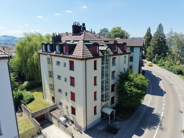 Charmante 4.5 Zimmerwohnung Erdgeschoss in Stadtnähe