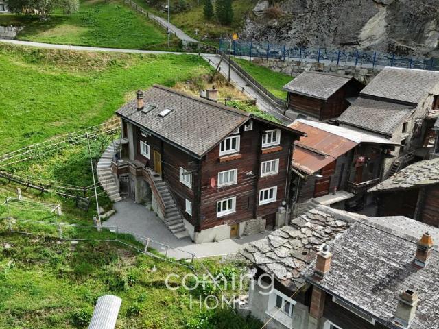 Charmante 4 Zimmerwohnung in Saas Grund mit sonniger Bergsicht