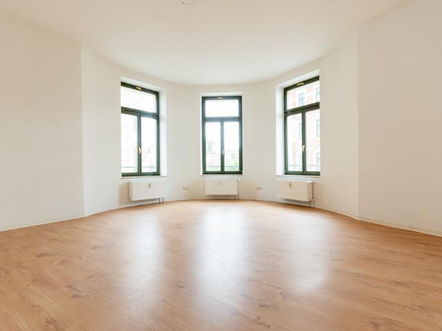 Charmante 4 Zimmer Altbauwohnung