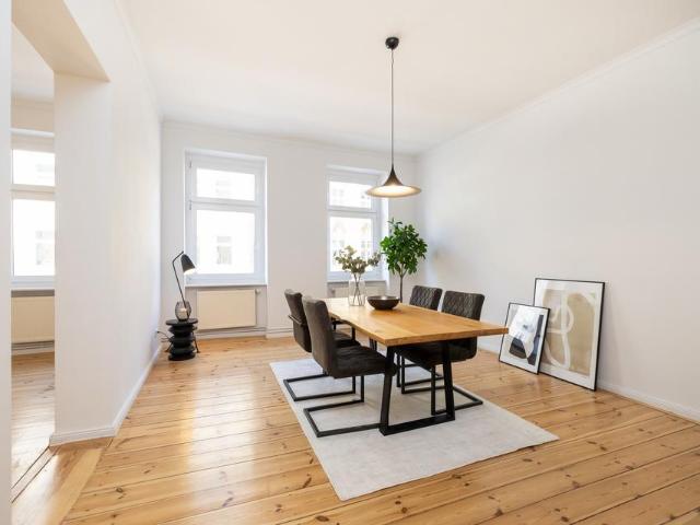 Charmante 4 Zimmer Altbauwohnung | 113m² | bezugsfrei