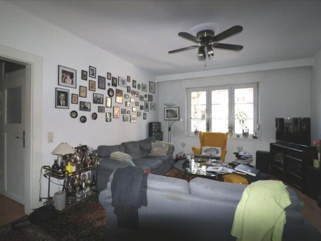 Charmante 4 Zimmer Altbauwohnung über zwei Ebenen mit Terrasse & Garten – Gutenbergstraße