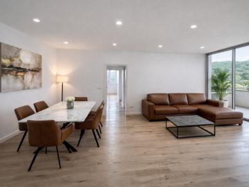 Charmante 4 Zimmer Wohnung in 1180 Wien – Balkon, Stadt und Grünblick!