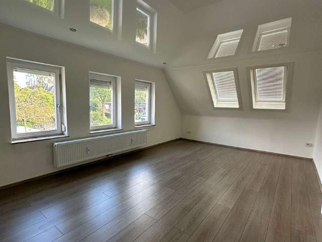 Charmante 4 Zimmer Wohnung in Toplage Marschbrookweg 102