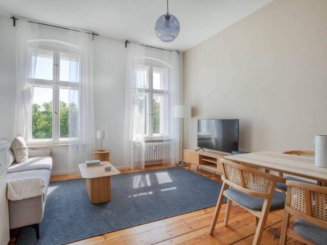 Charmante 4 Zimmer Wohnung in Kreuzberg voll möbliert