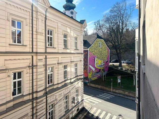 Charmante 4 Zimmer Wohnung mit Balkon im Herzen von Linz zu kaufen Nähe Kapuzinerkirche