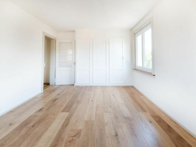 Charmante 4 Zimmer Wohnung mit sonnigem Balkon zu vermieten