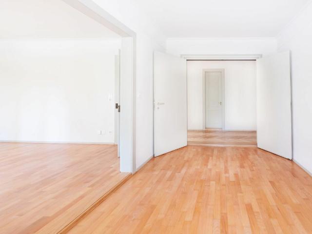 Charmante 4 Zimmer Wohnung mit sonnigem Balkon zu vermieten