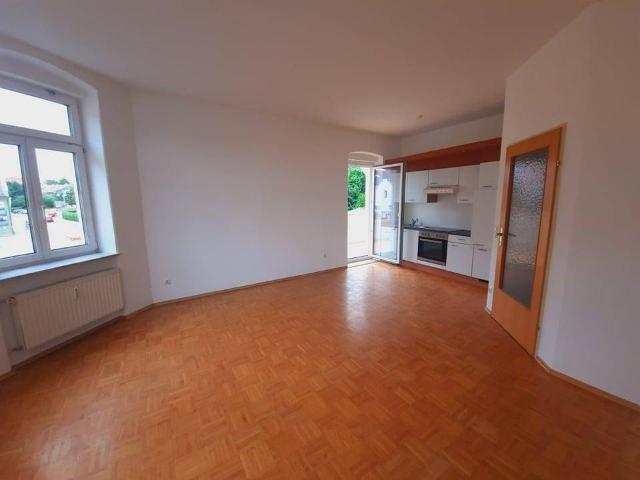 Charmante 56 m² Wohnung mit Erker, Balkon und Garage zu vermieten!