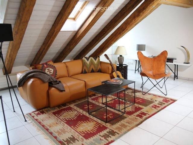 Charmante 5.5 Zimmer Dachwohnung an der Bäderstrasse in Baden