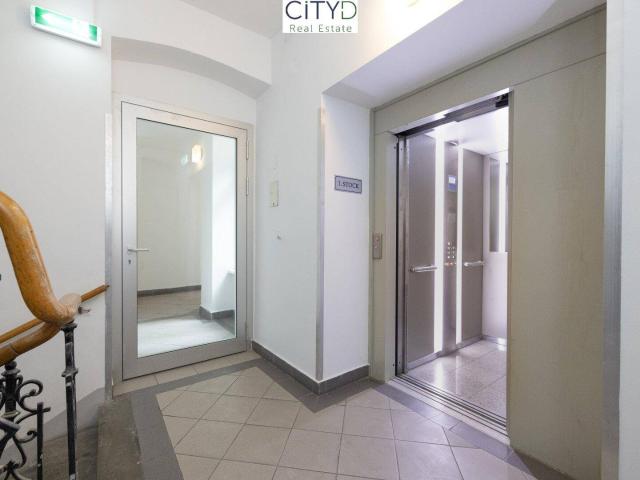 Charmante 5 Zimmer Altbau Wohnung in Zentrumsnähe !