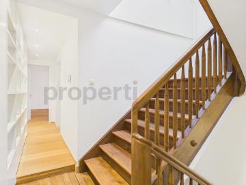 Exklusive 6.5 Zimmer Attikawohnung mit sonnigem Balkon in Basel
