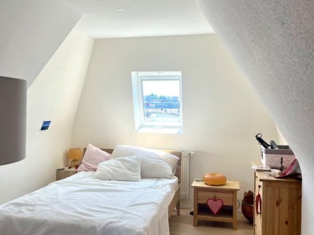 Charmante 49m2 Dachwohnung mit Terrasse im Breitenrain!