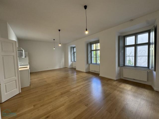 CHARMANTE CITY WOHNUNG