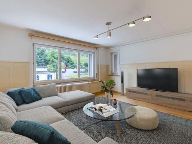 Charmante Altbau Wohnung an zentraler Lage