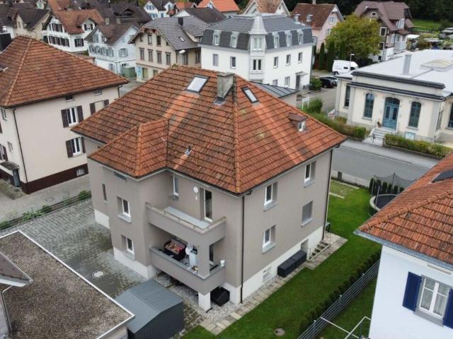 Charmante Altbau Wohnung an zentraler Lage