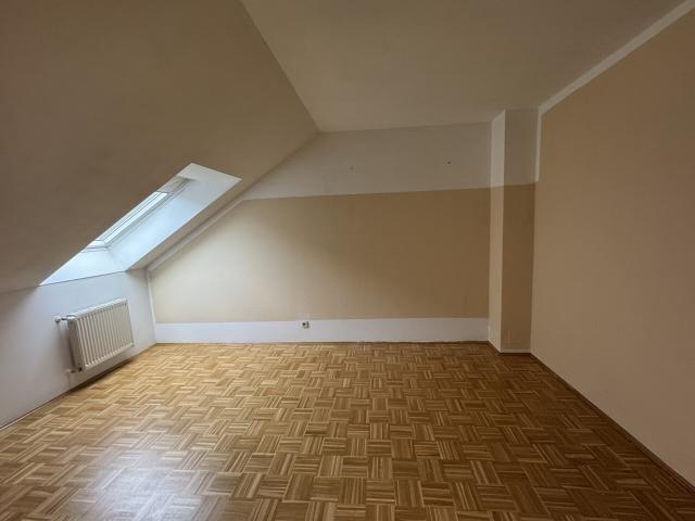 Charmante Altbau Wohnung im Wohnhof LKH Leoben