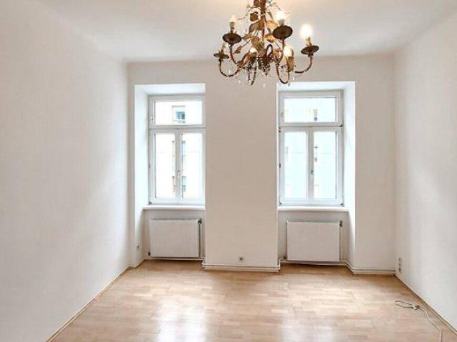 CHARMANTE ALTBAUWOHNUNG 2 ZIMMER AUF 61 m² NAHE U1
