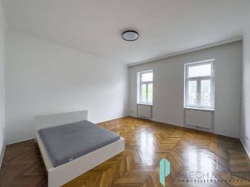 Charmante Altbauwohnung 2 Zimmer + separate Küche nahe U4 Schönbrunn!