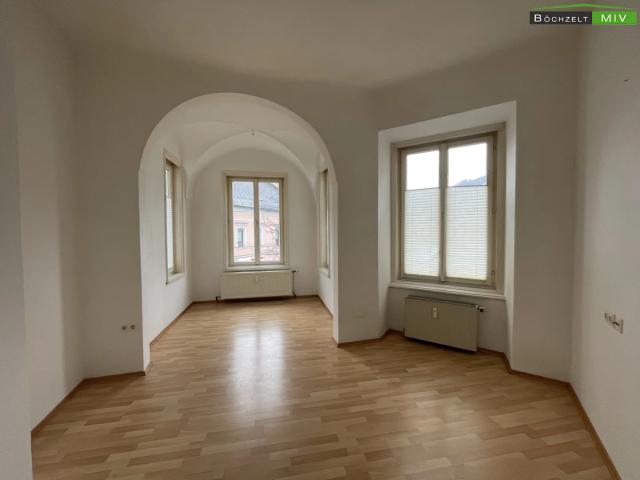 Charmante Altbauwohnung + gut aufgeteilte ca. 82 m² große Mietwohnung mit 2 SZ + Judenburg Zentrum
