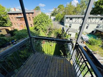 Charmante Altbauwohnung mit Balkon zum ruhigen Innenhof nahe S Bhf Adlershof!