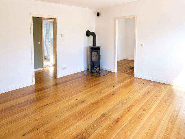 Charmante Altbauwohnung mit Kamin, Balkon & Gemeinschaftsgarten in Berlin Neu Westend