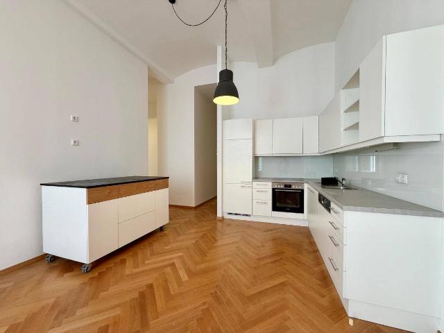 Charmante ALTBAUWOHNUNG + SALZGRIES 1010 Wien