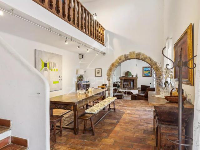 Charmante bastide du 17ᵉ siècle dans l’un des plus beaux vil. 401m² Seillans