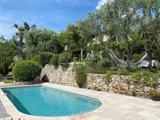 Charmante Bastide Provençale avec Piscine Châteauneuf Gras. 201m² Châteauneuf Grasse