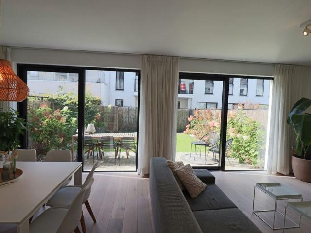 Charmante BEN woning met 3 slaapkamers, zolder, terras met tuin en ondergrondse parking
