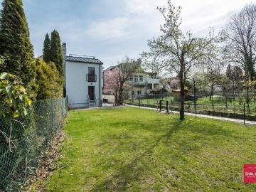 Charmante Gartenwohnung mit perfekter Raumaufteilung & Eigengarten in Hietzing
